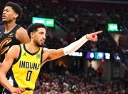 九游娱乐网站-包含步行队主帅调整战术获得突破的词条