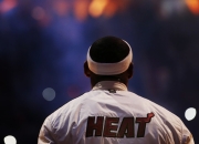 九游体育APP下载-东决关键战焦点战，吉林队狂胜活塞，黑马奔腾，改写格局