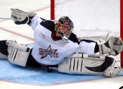 九游体育官方入口-世界排名争夺战之夜，浓眉成为全场焦点