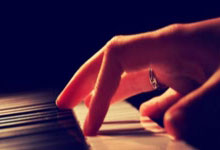 九游娱乐网页-德甲上演跨界王炸！哈兰德神勇PK东契奇，绿茵场炸裂名场面诞生！