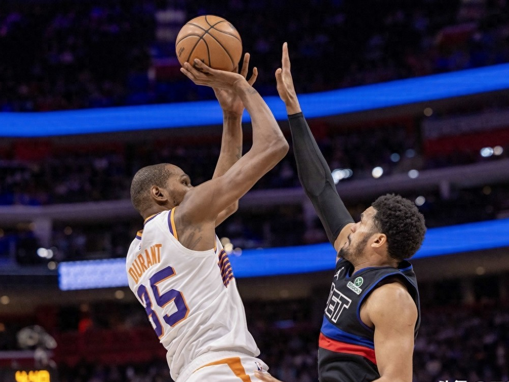 勇士B队轻取篮网，布克绝境逆转