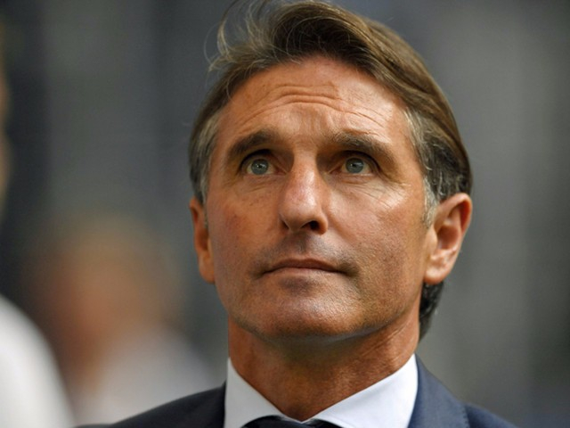 狼堡主教练力挺球队表现，继续期待更好