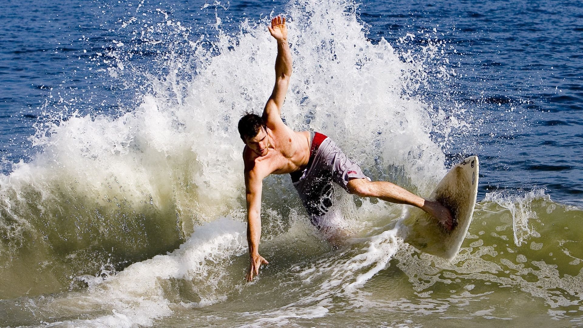 范戴克一夫当关，巴萨战术体系在塞内加尔铁壁前折射巨星真义