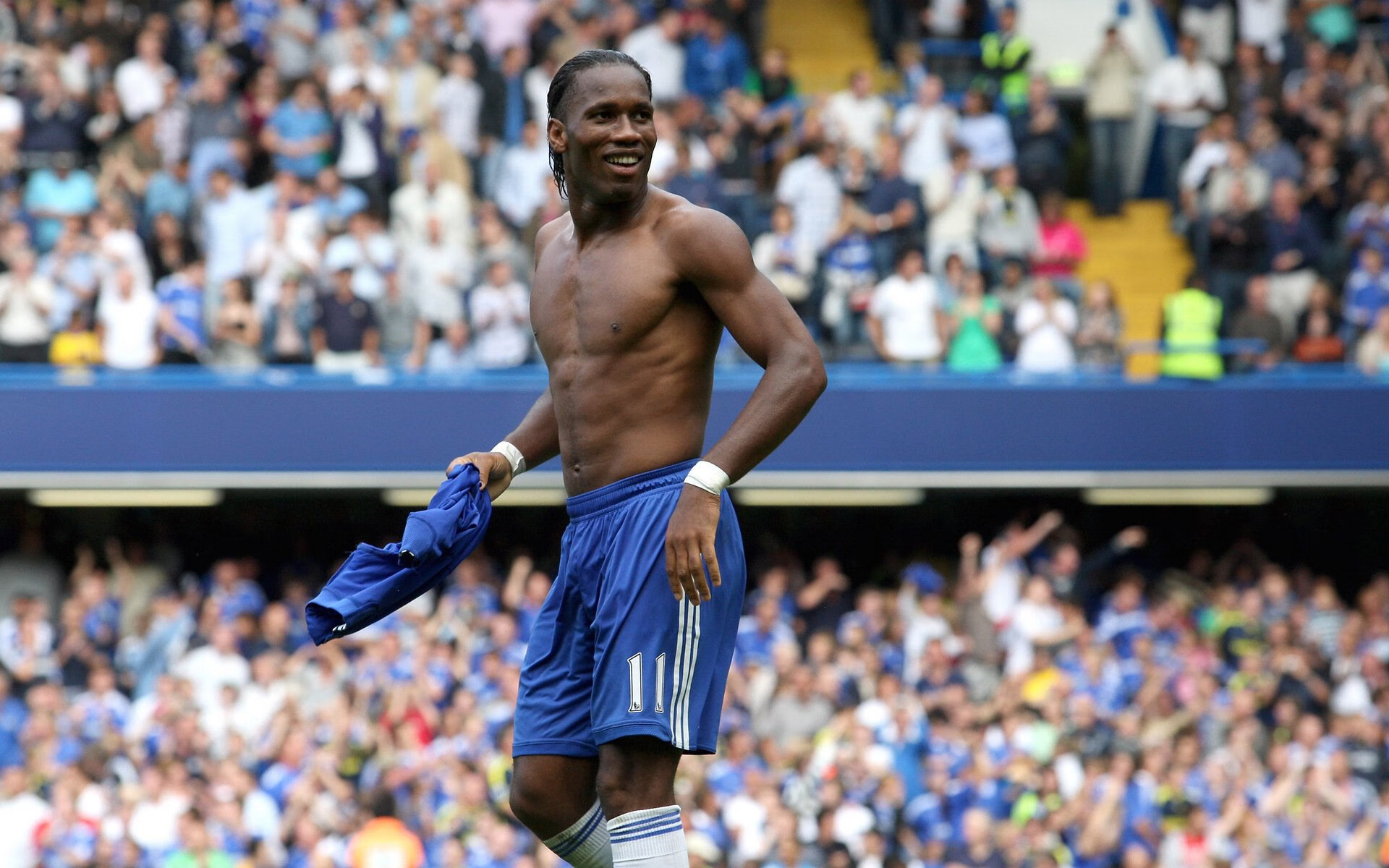 公牛粉碎雄鹿，武切维奇关键进球定乾坤