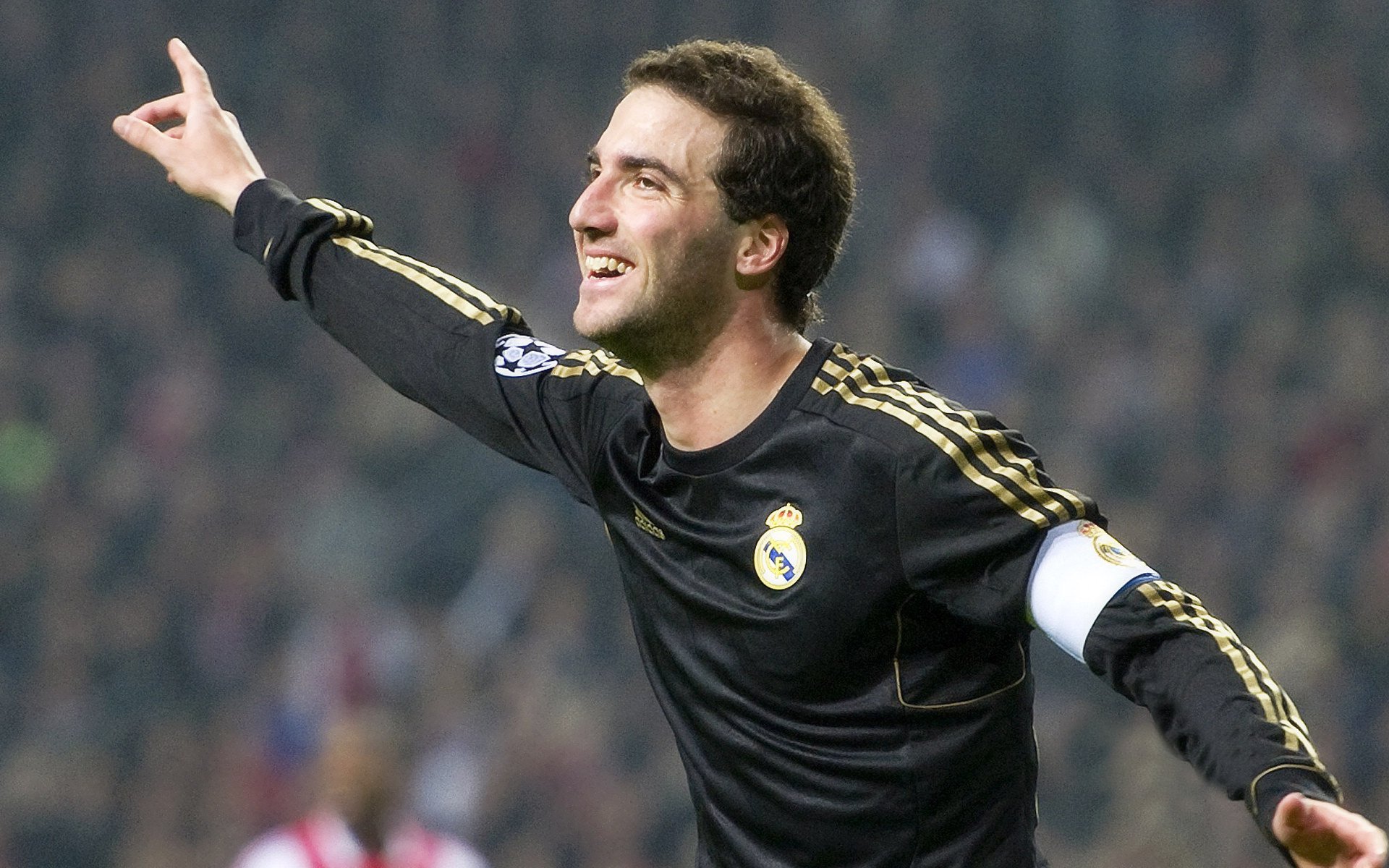 北欧风暴与波斯铁壁，当瑞典提前终结悬念，阿拉巴如何扛起全队前行